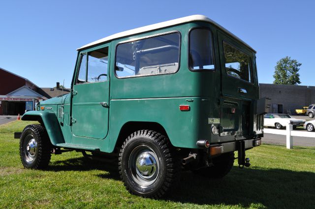1973 Toyota Land Cruiser SLT 25