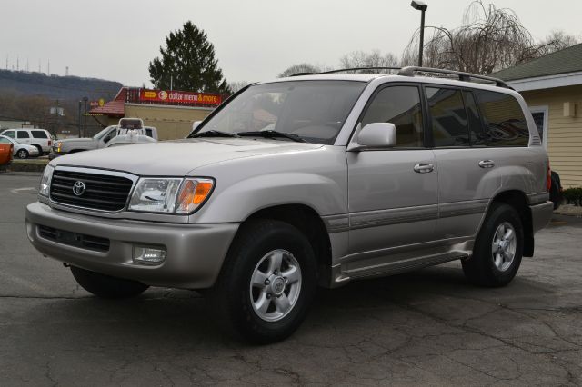 2000 Toyota LandCruiser Ram 3500 Diesel 2-WD