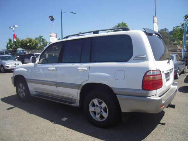 2000 Toyota LandCruiser Ram 3500 Diesel 2-WD
