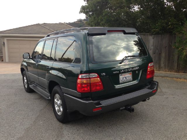 2001 Toyota LandCruiser Ram 3500 Diesel 2-WD