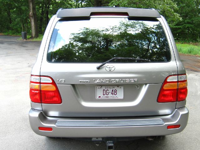 2002 Toyota LandCruiser Ram 3500 Diesel 2-WD