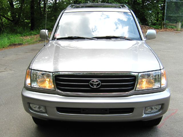 2002 Toyota LandCruiser Ram 3500 Diesel 2-WD