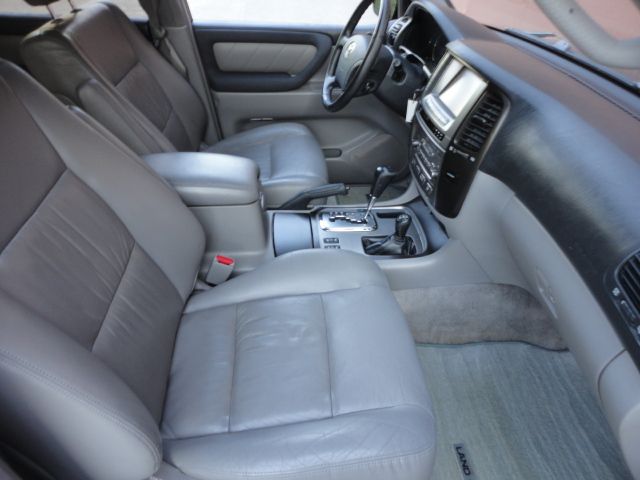 2003 Toyota LandCruiser 4d,ac,pw,sunroof,leather