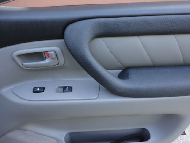 2003 Toyota LandCruiser 4d,ac,pw,sunroof,leather