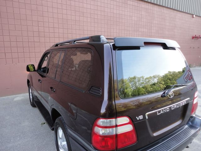 2003 Toyota LandCruiser 4d,ac,pw,sunroof,leather