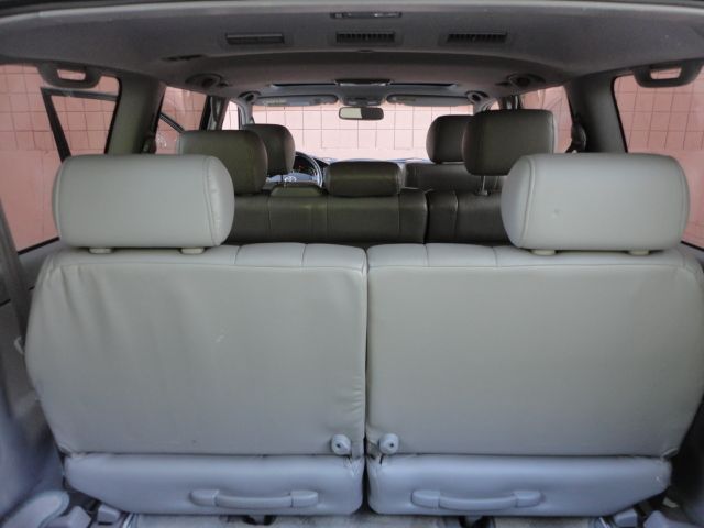2003 Toyota LandCruiser 4d,ac,pw,sunroof,leather