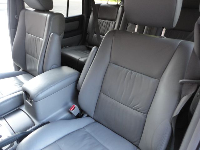 2003 Toyota LandCruiser 4d,ac,pw,sunroof,leather