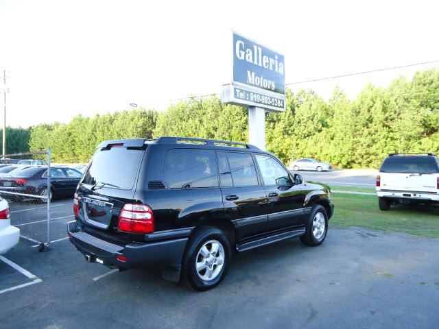 2005 Toyota LandCruiser Ram 3500 Diesel 2-WD