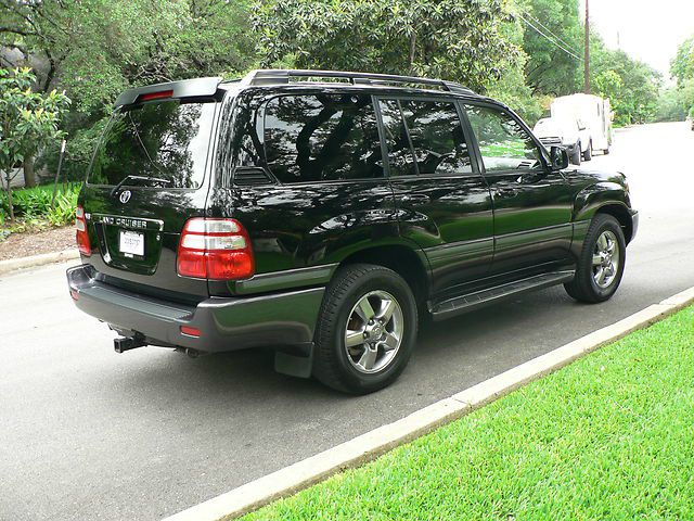 2005 Toyota LandCruiser Ram 3500 Diesel 2-WD