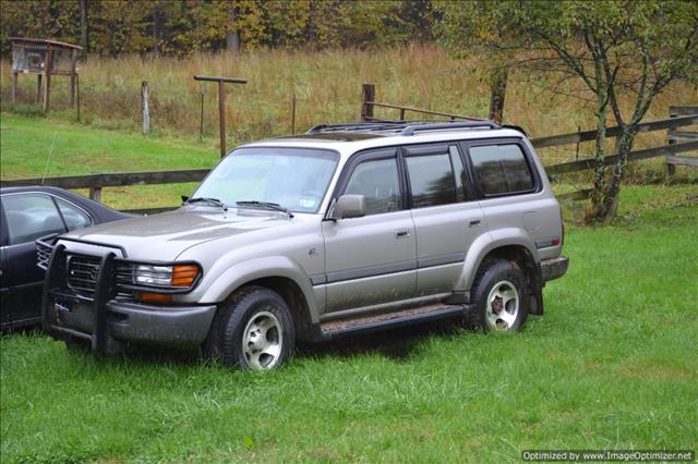 1997 Toyota Land Cruiser 4dr Auto LX Sedan