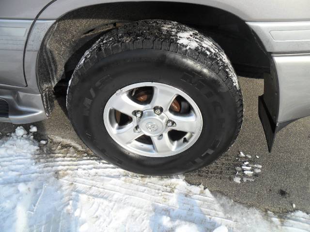 2002 Toyota Land Cruiser Base