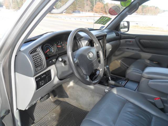 2002 Toyota Land Cruiser Base