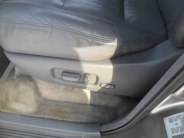 2002 Toyota Land Cruiser Base