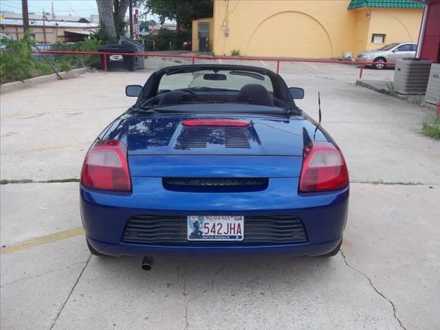 2000 Toyota MR2 Spyder Standard 4X4 Hardtop