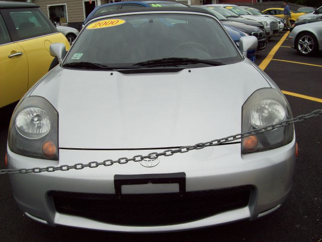 2000 Toyota MR2 Spyder Base