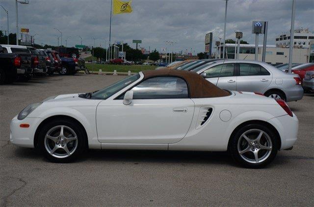 2003 Toyota MR2 Spyder Base