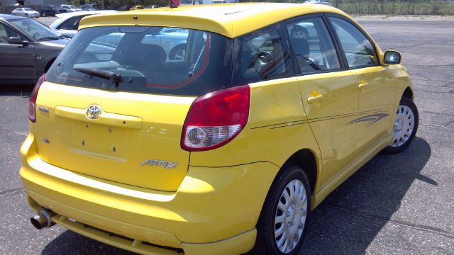 2004 Toyota Matrix Unknown