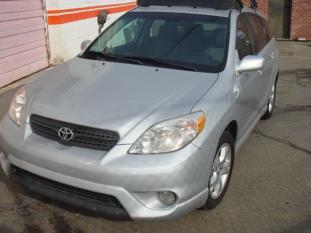 2005 Toyota Matrix SLT Quad Cab Short Bed 4WD