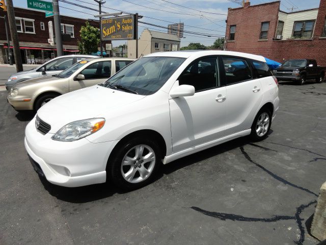 2005 Toyota Matrix SLT Quad Cab Short Bed 4WD