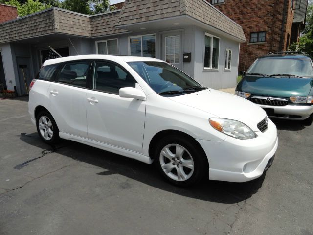2005 Toyota Matrix SLT Quad Cab Short Bed 4WD