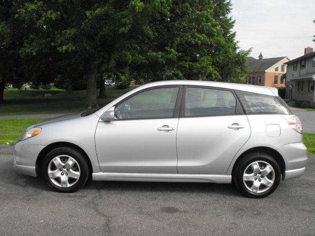 2005 Toyota Matrix Supercab SRW 4X