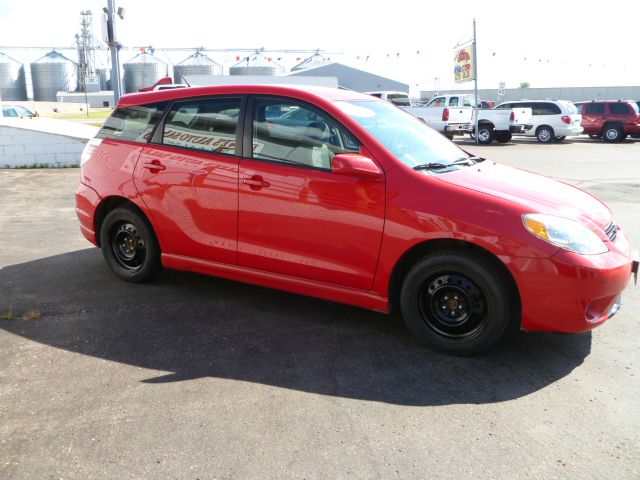 2006 Toyota Matrix SLT Quad Cab Short Bed 4WD