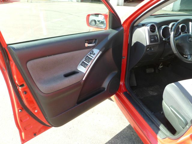 2006 Toyota Matrix SLT Quad Cab Short Bed 4WD