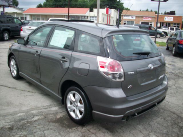 2006 Toyota Matrix C300,awd,navi,clean Carfax