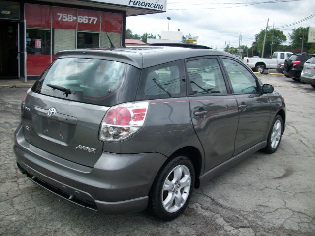 2006 Toyota Matrix C300,awd,navi,clean Carfax