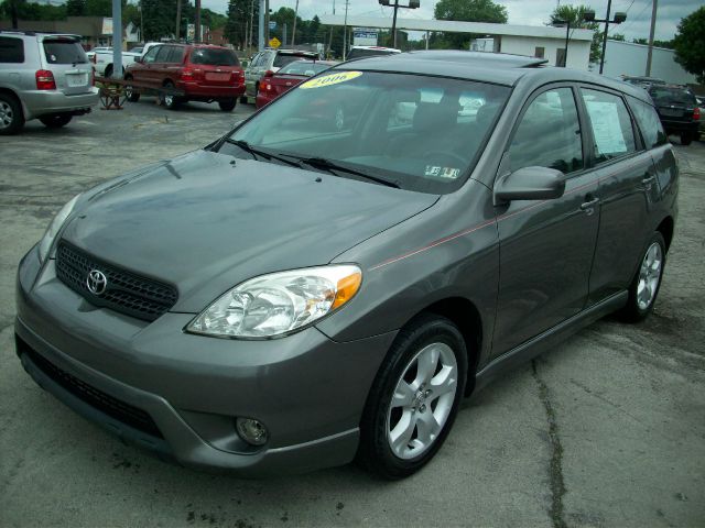 2006 Toyota Matrix C300,awd,navi,clean Carfax