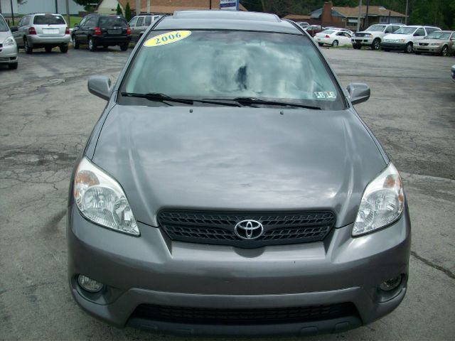 2006 Toyota Matrix C300,awd,navi,clean Carfax