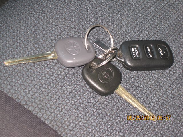 2006 Toyota Matrix SLT Quad Cab Short Bed 4WD