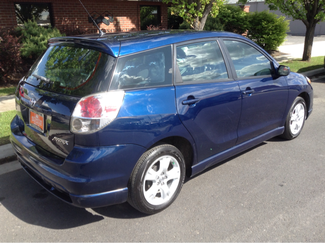 2008 Toyota Matrix SLT Quad Cab Short Bed 4WD
