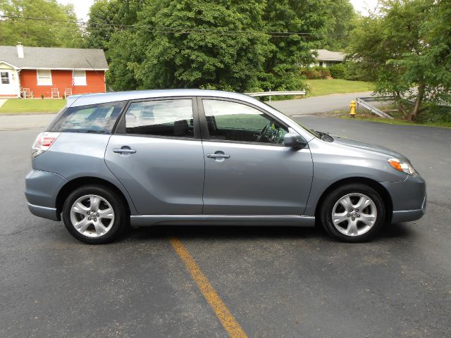2008 Toyota Matrix SLT Quad Cab Short Bed 4WD