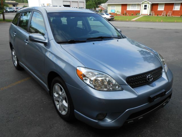 2008 Toyota Matrix SLT Quad Cab Short Bed 4WD