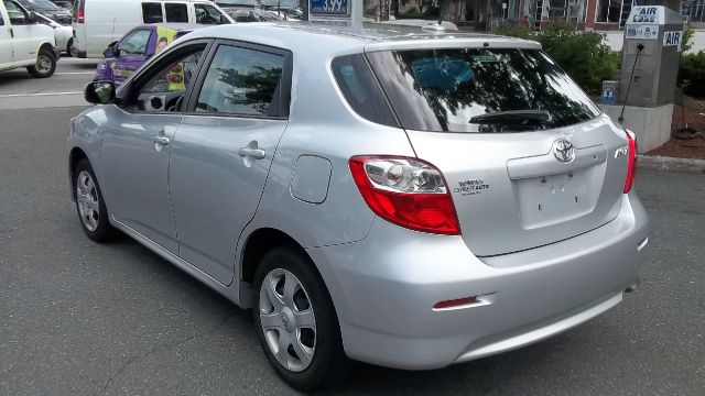 2009 Toyota Matrix Base