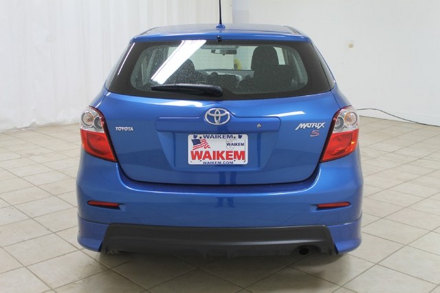 2009 Toyota Matrix 2WD 4dr V6 SE