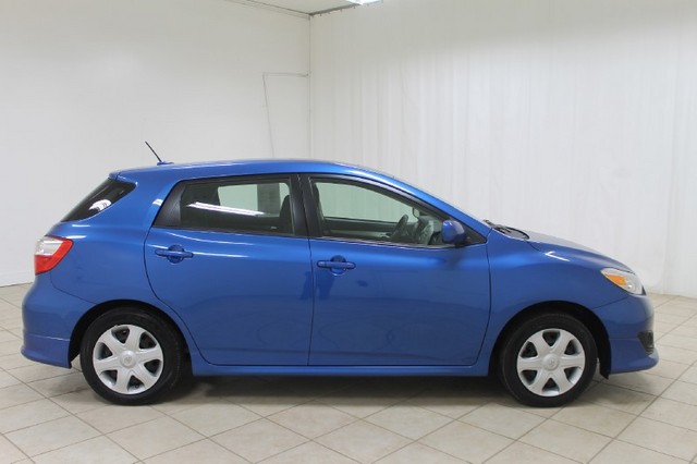 2009 Toyota Matrix 2WD 4dr V6 SE