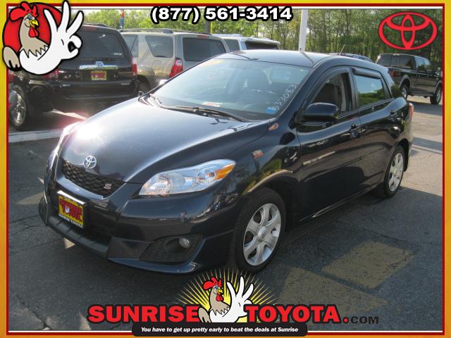 2009 Toyota Matrix 2WD 4dr V6 SE