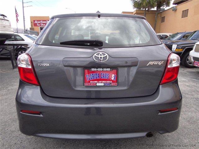 2010 Toyota Matrix 1 Owner