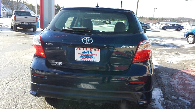 2010 Toyota Matrix Unknown