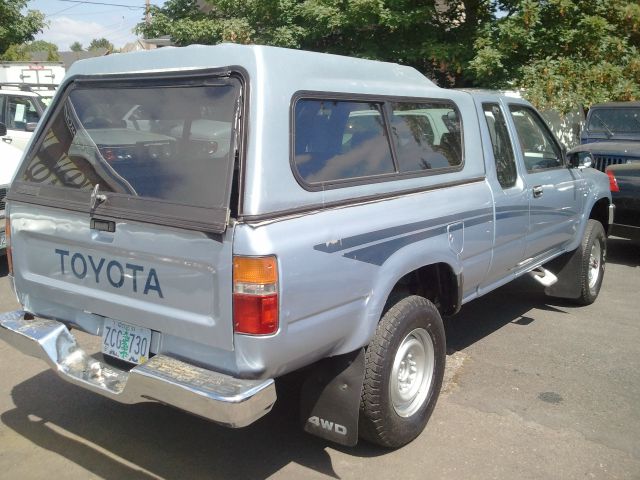 1990 Toyota Pickup VUE FWD Auto V6