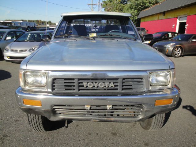 1991 Toyota Pickup 4-D Sedan