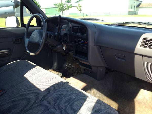 1992 Toyota Pickup SLT 1/2 Ton 4x4