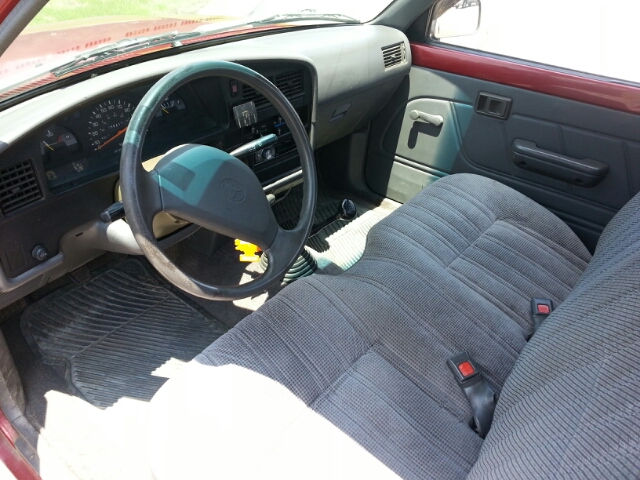1992 Toyota Pickup Base