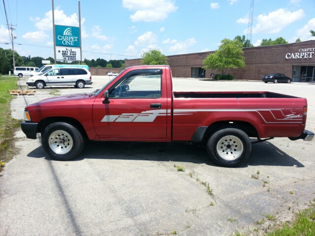 1992 Toyota Pickup Base