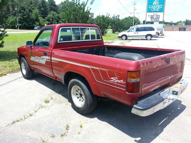 1992 Toyota Pickup Base