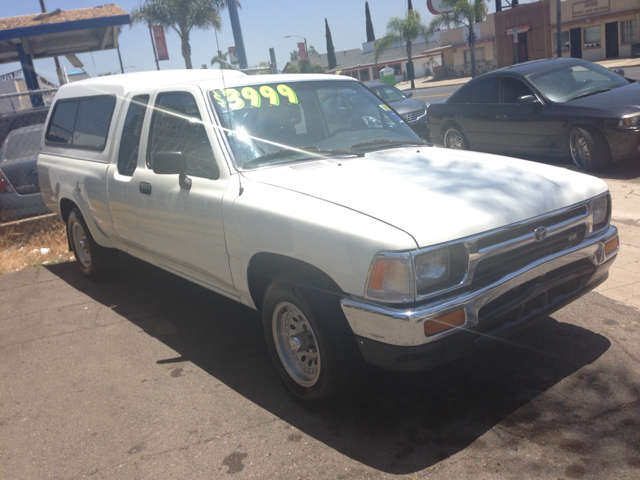 1993 Toyota Pickup Base W/5-spd Auto