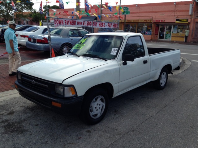1994 Toyota Pickup Base