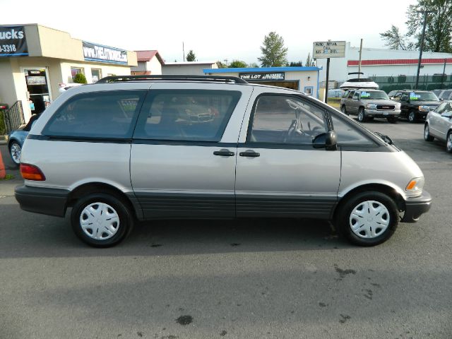 1997 Toyota Previa 2dr 3.8L Auto Track